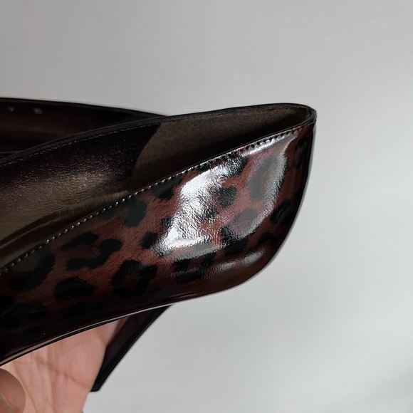 Stuart Weitzman Leopard Patent Leather Stiletto Pointy Toe Pumps - Picture 12 of 14